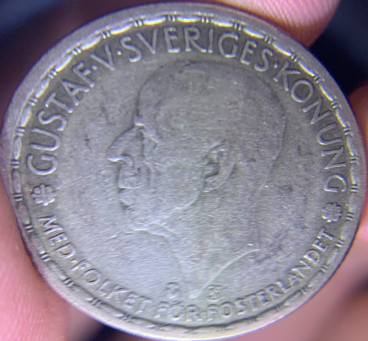 A-Running-Chain-Of-That-Coin-Dude's-World-Coin-Finds.